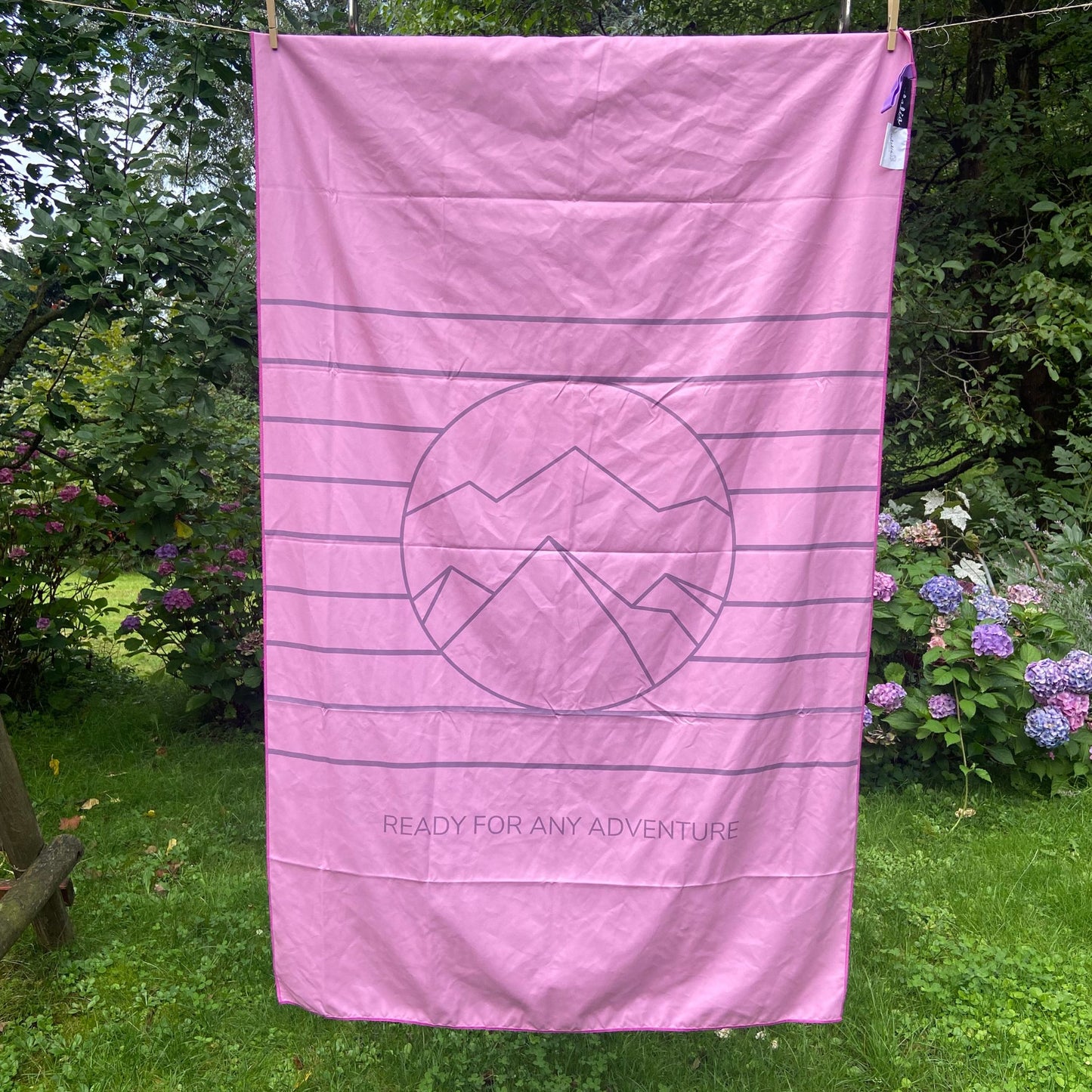 Towel for adventurer - pink mountains